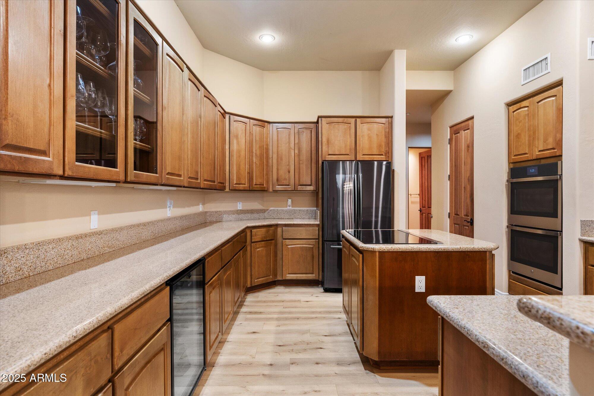 9516 E MONUMENT Drive