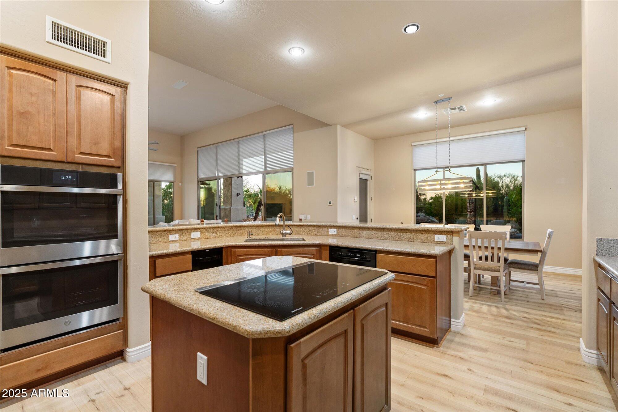 9516 E MONUMENT Drive