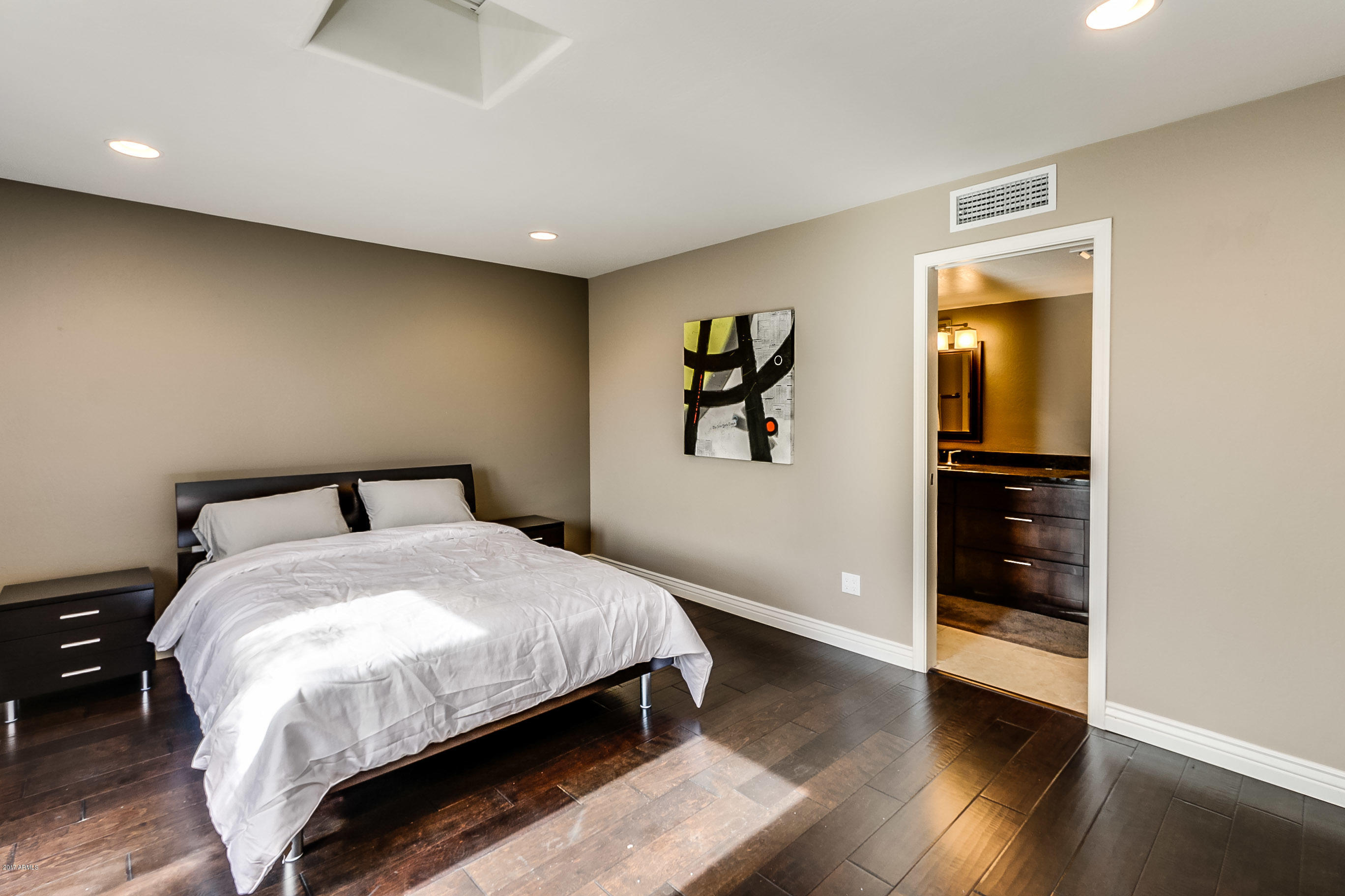 8711 E PARAISO Drive