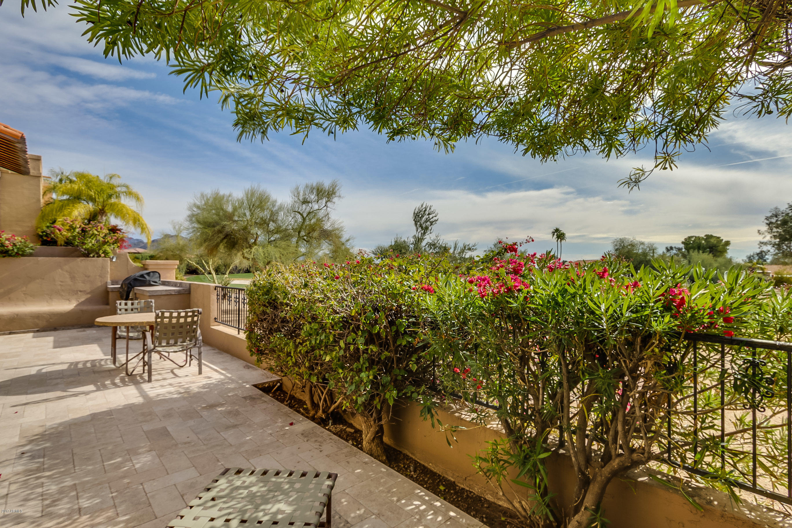 8711 E PARAISO Drive