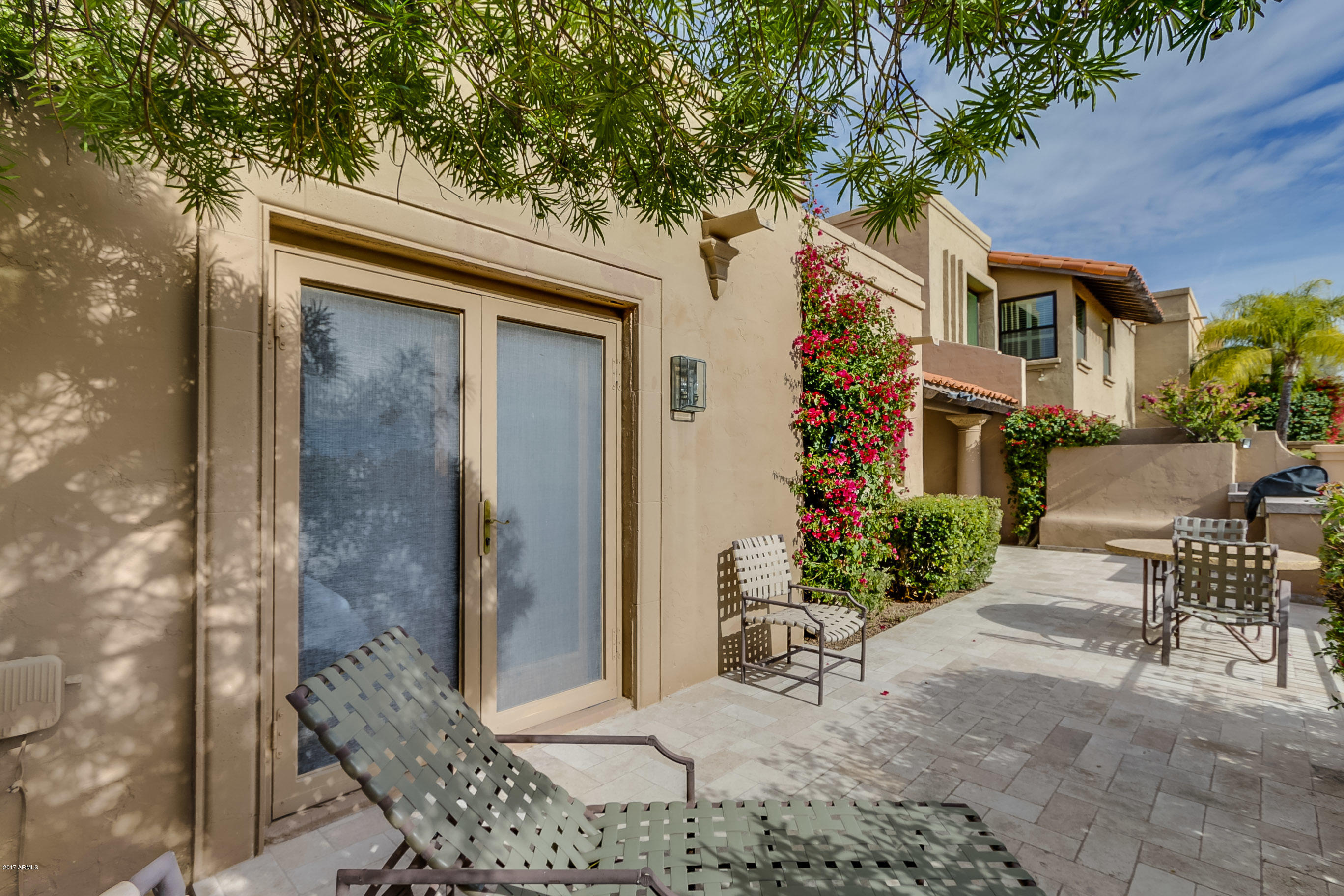 8711 E PARAISO Drive