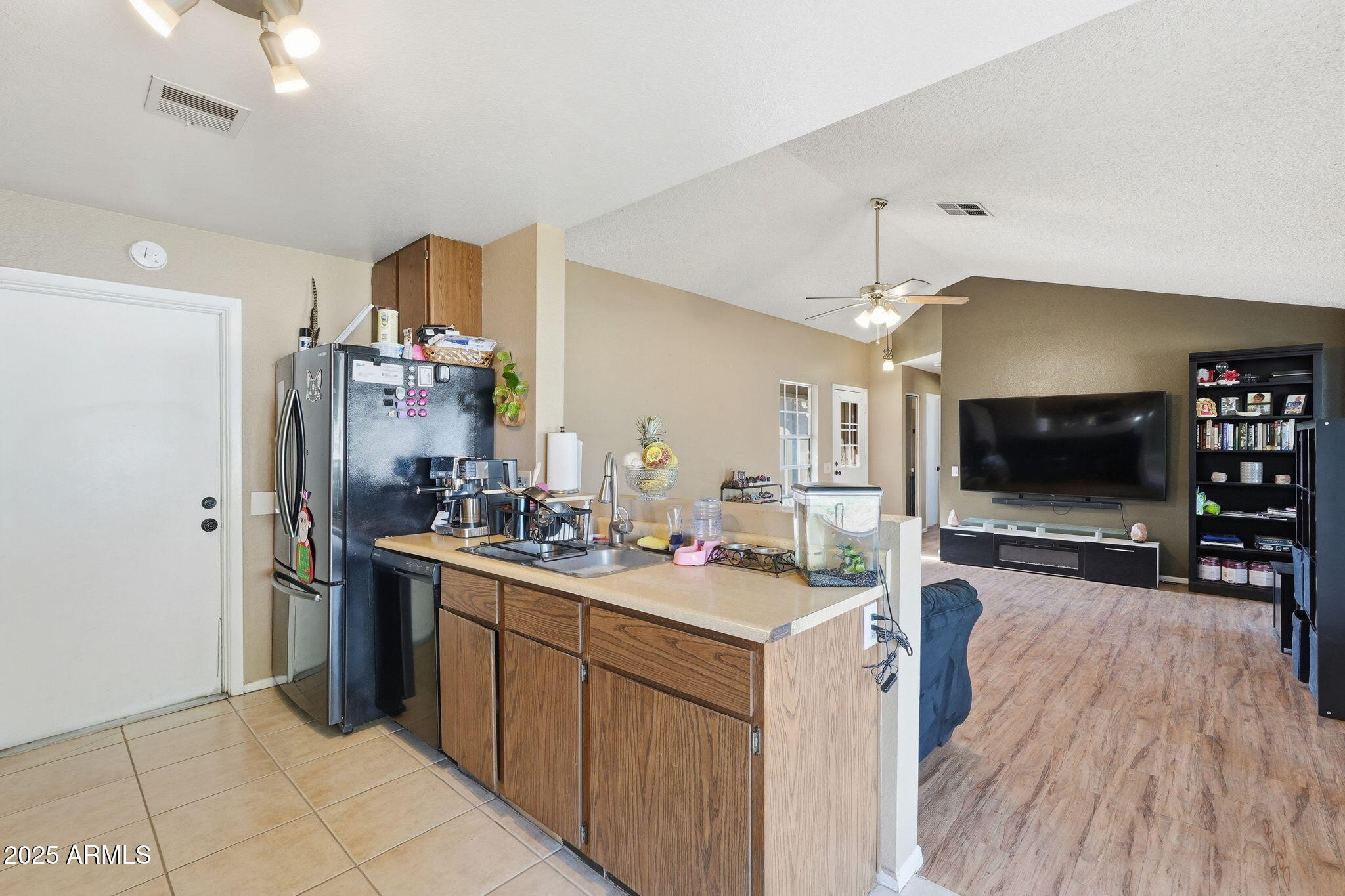 7052 W TURQUOISE Avenue