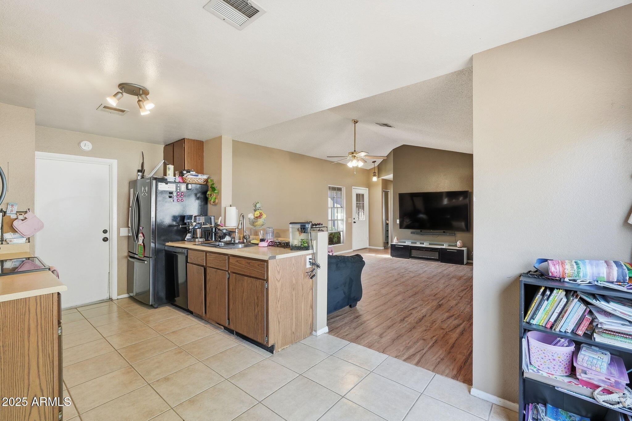 7052 W TURQUOISE Avenue