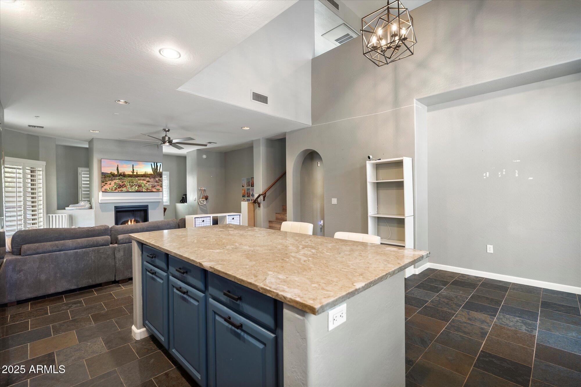 3935 E ROUGH RIDER Road 1164