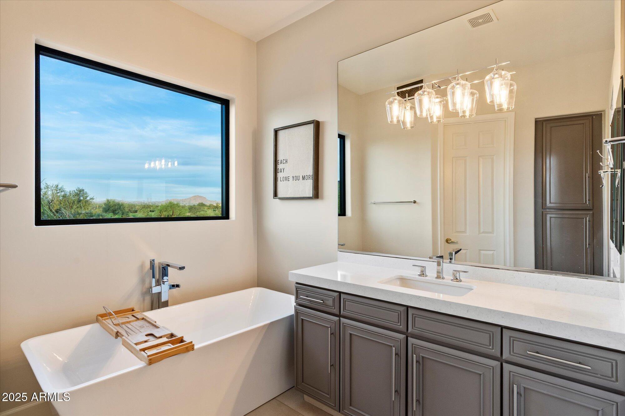 5232 E Hashknife Road