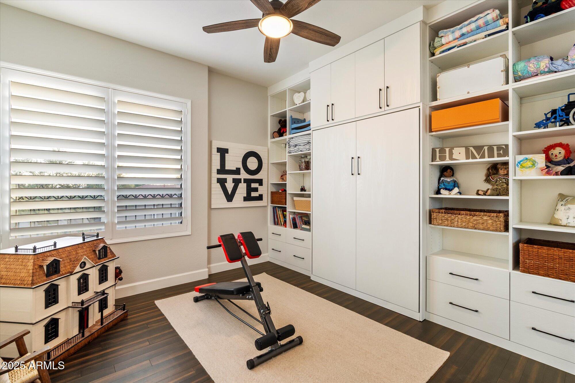 5232 E Hashknife Road