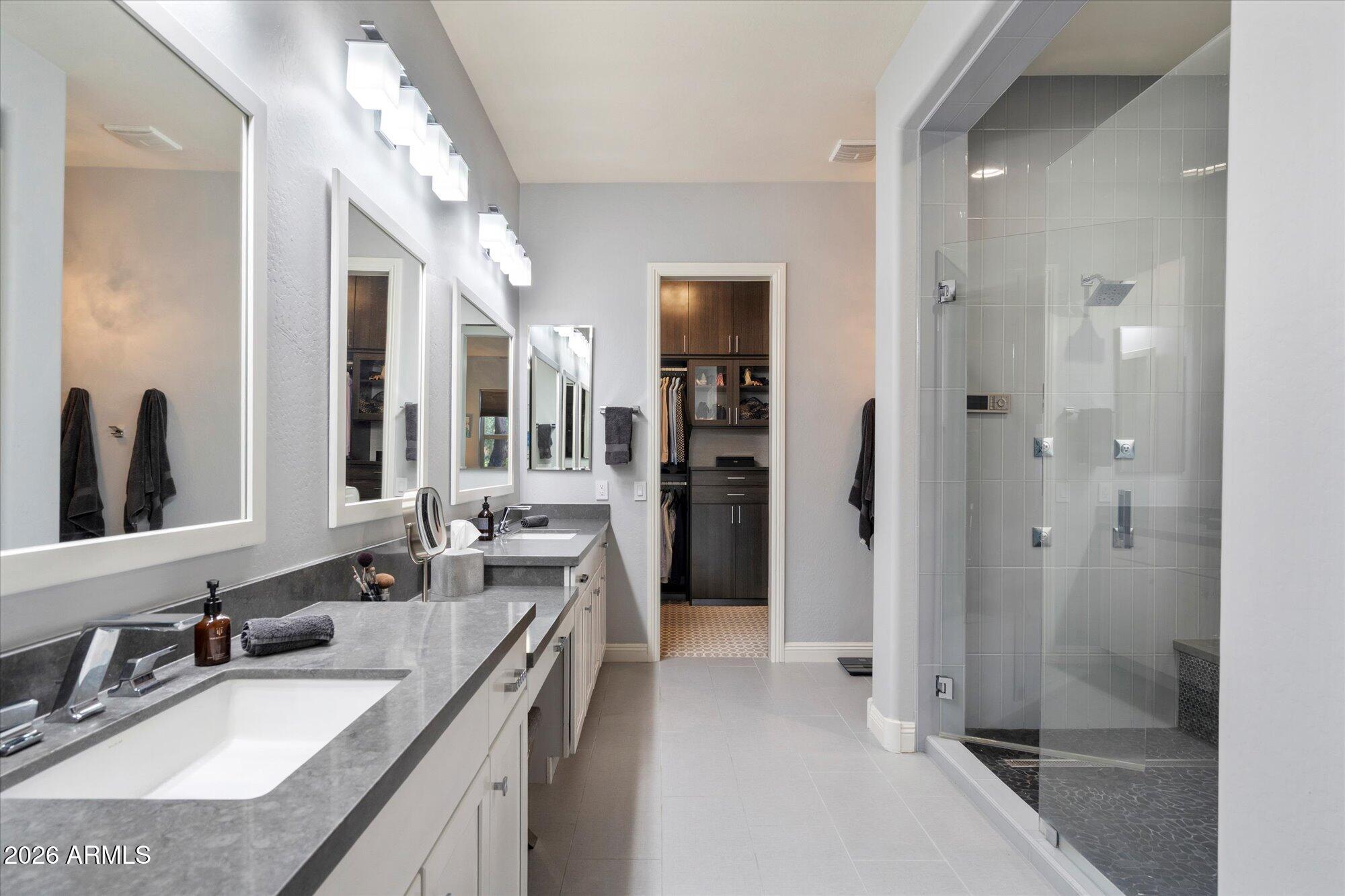 3805 E Zachary Drive