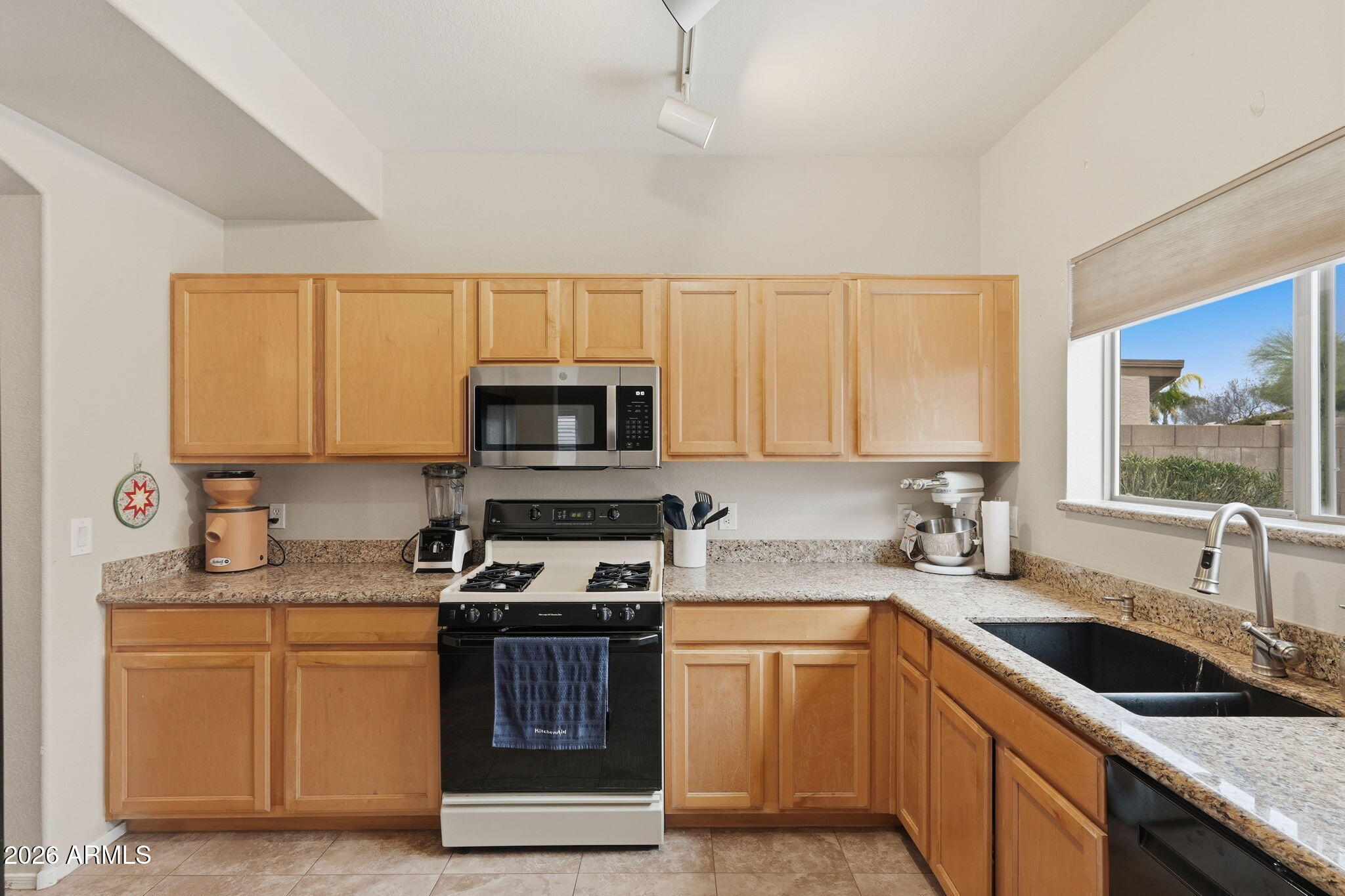 4630 E PRICKLY PEAR Trail