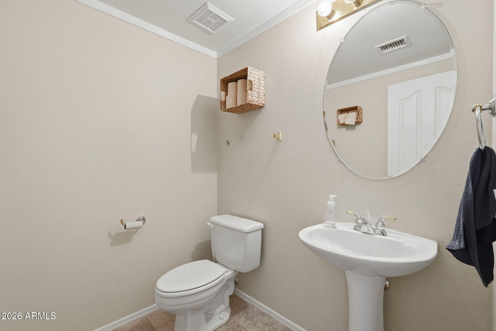 4630 E PRICKLY PEAR Trail