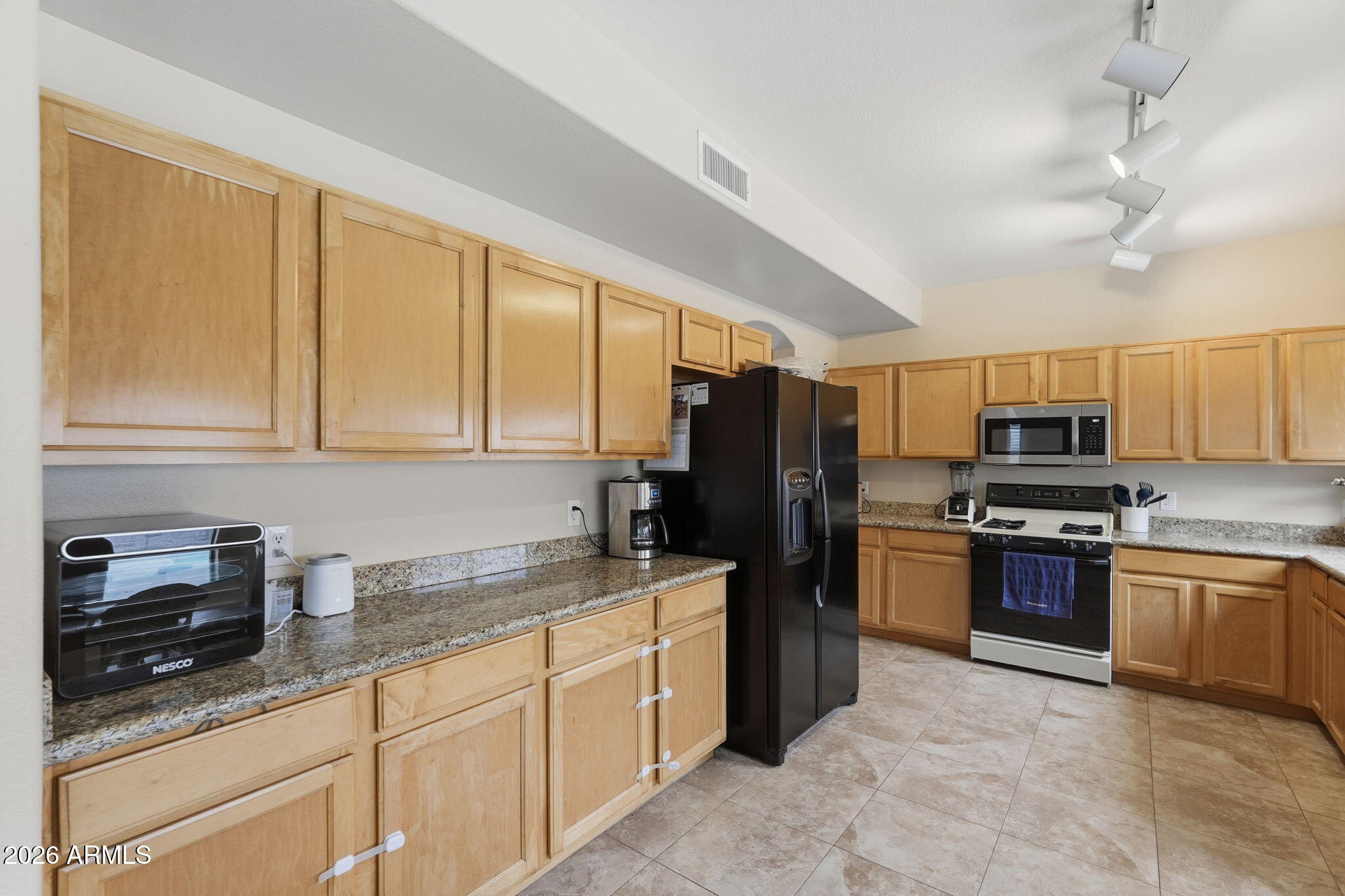 4630 E PRICKLY PEAR Trail