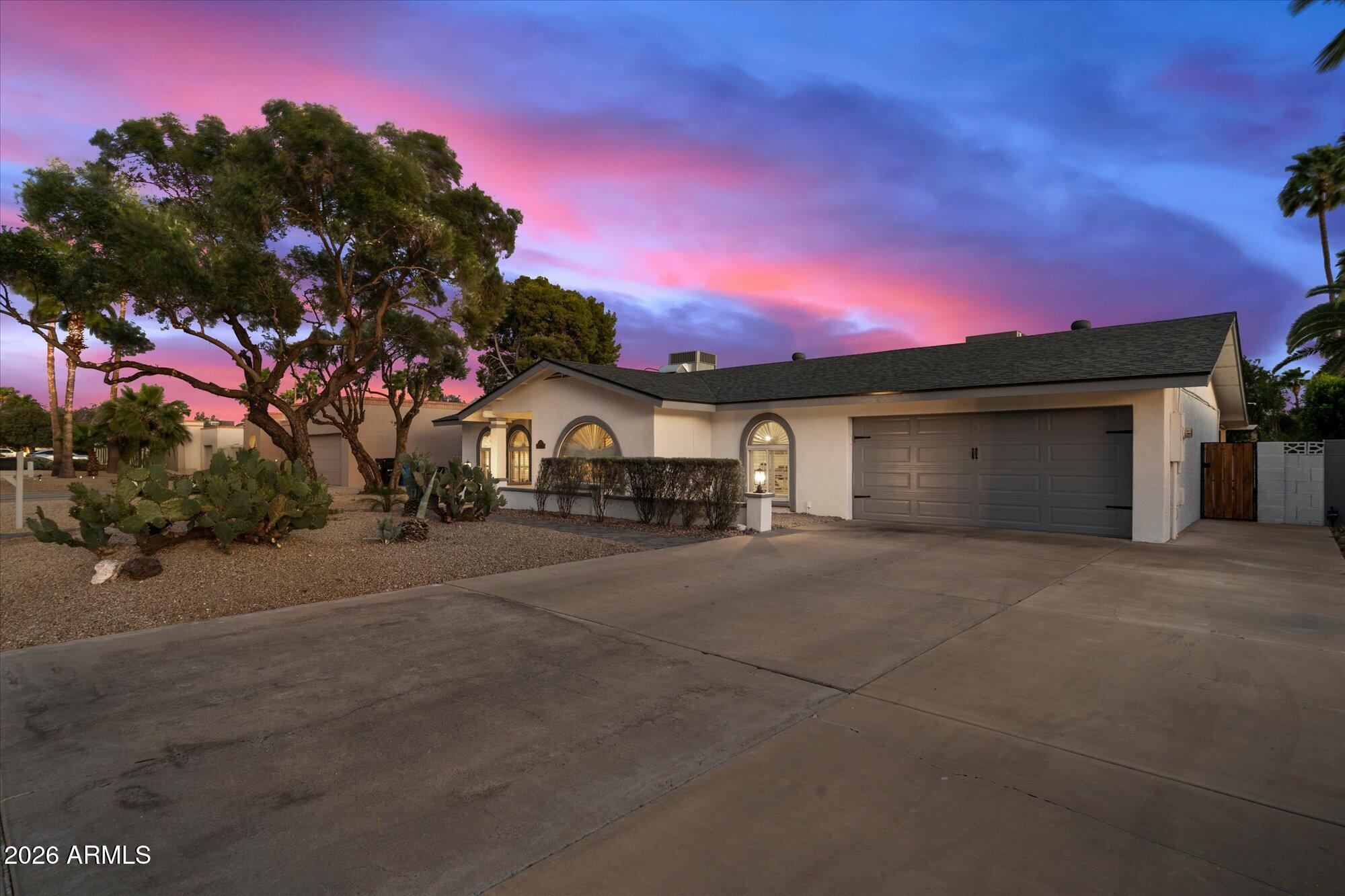 5335 E HILLERY Drive