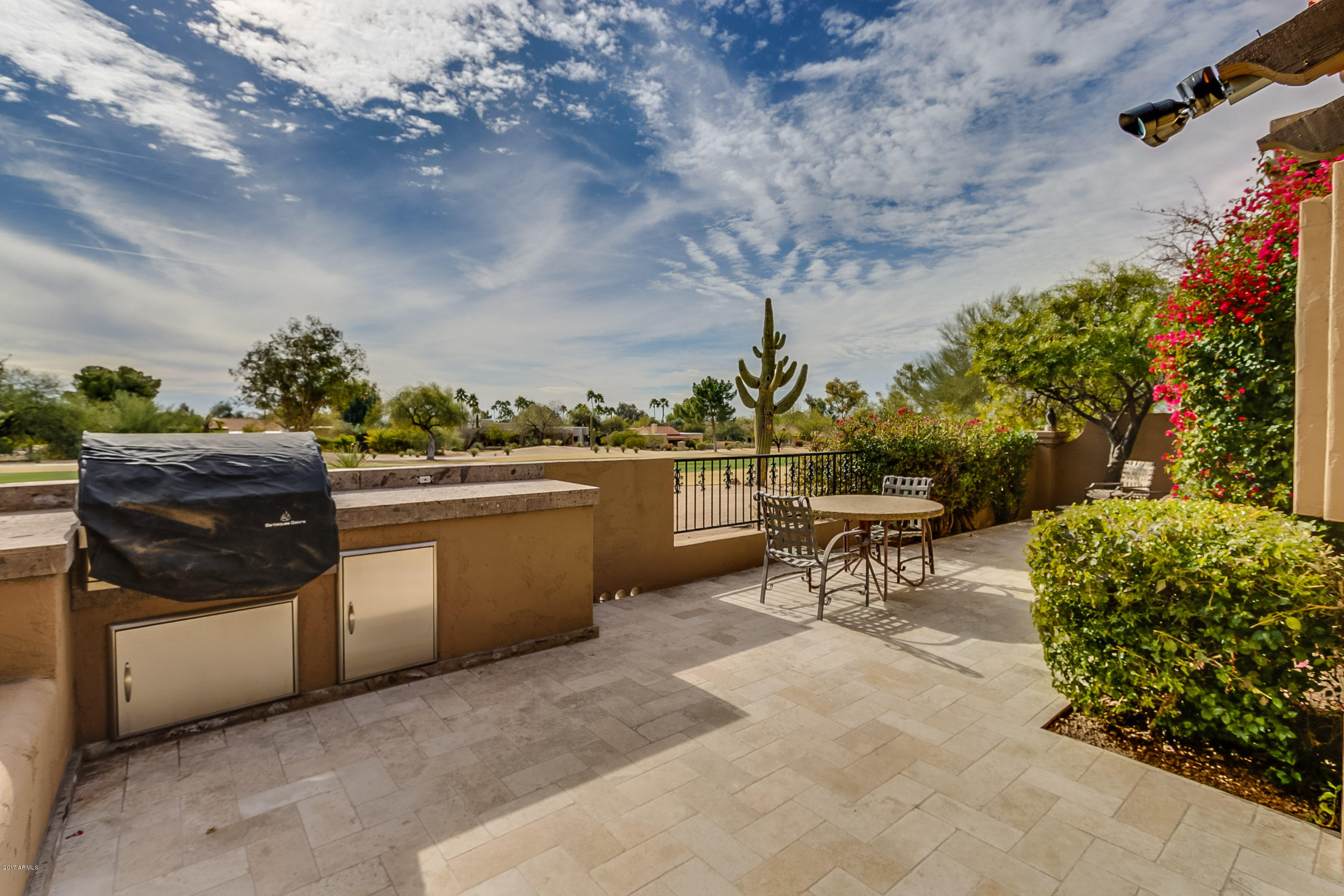8711 E PARAISO Drive