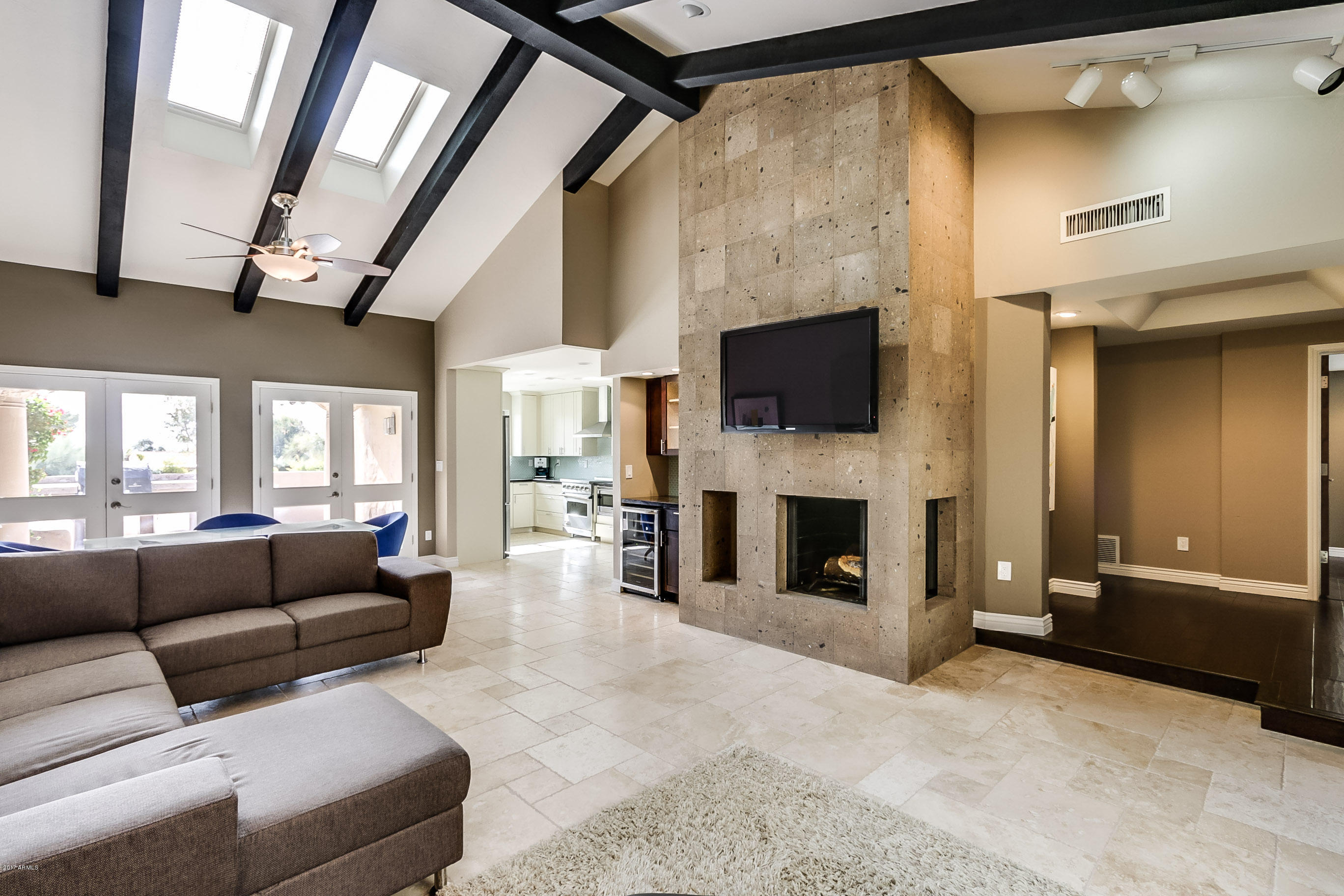 8711 E PARAISO Drive