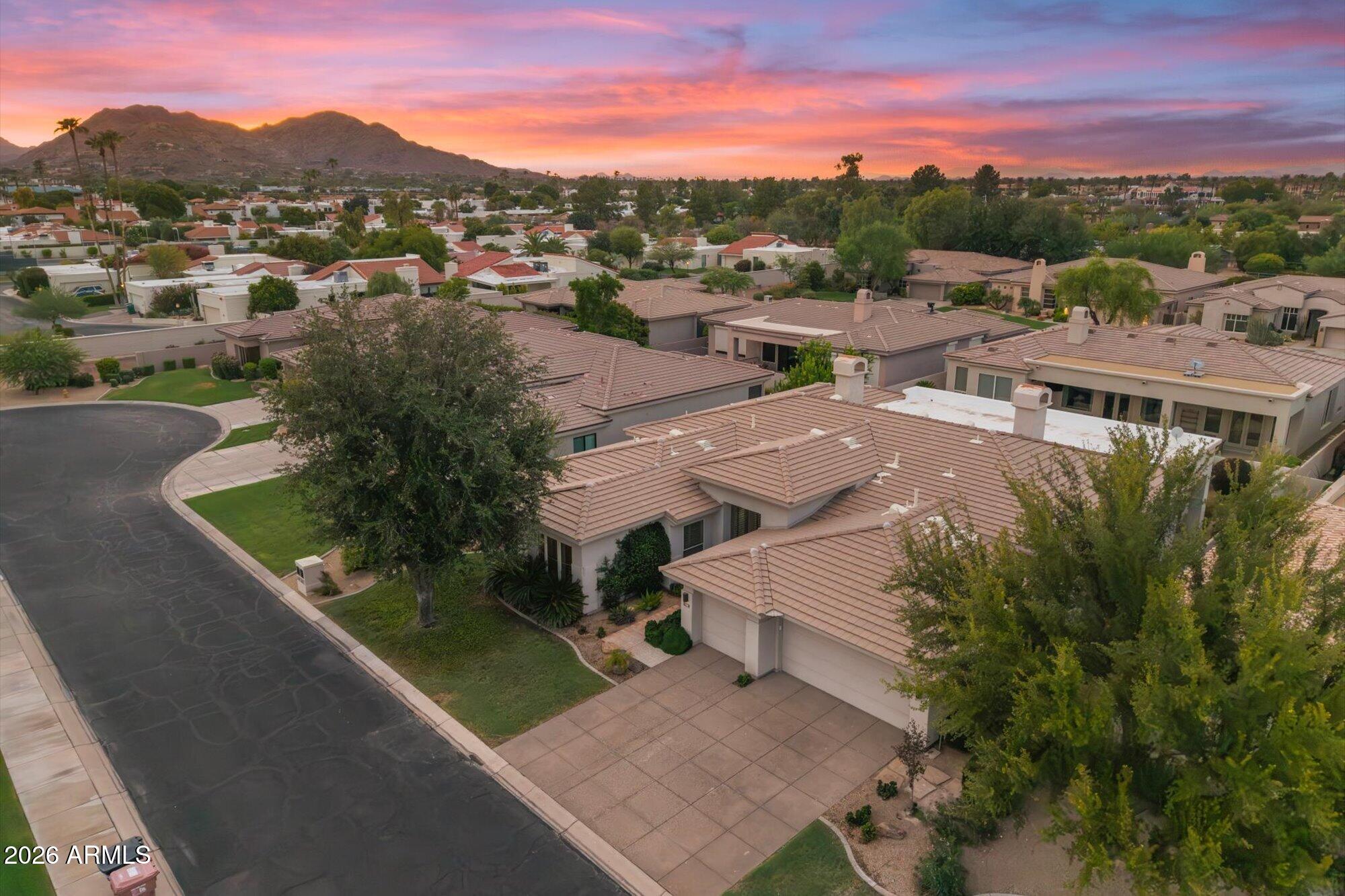 7436 E TUCKEY Lane