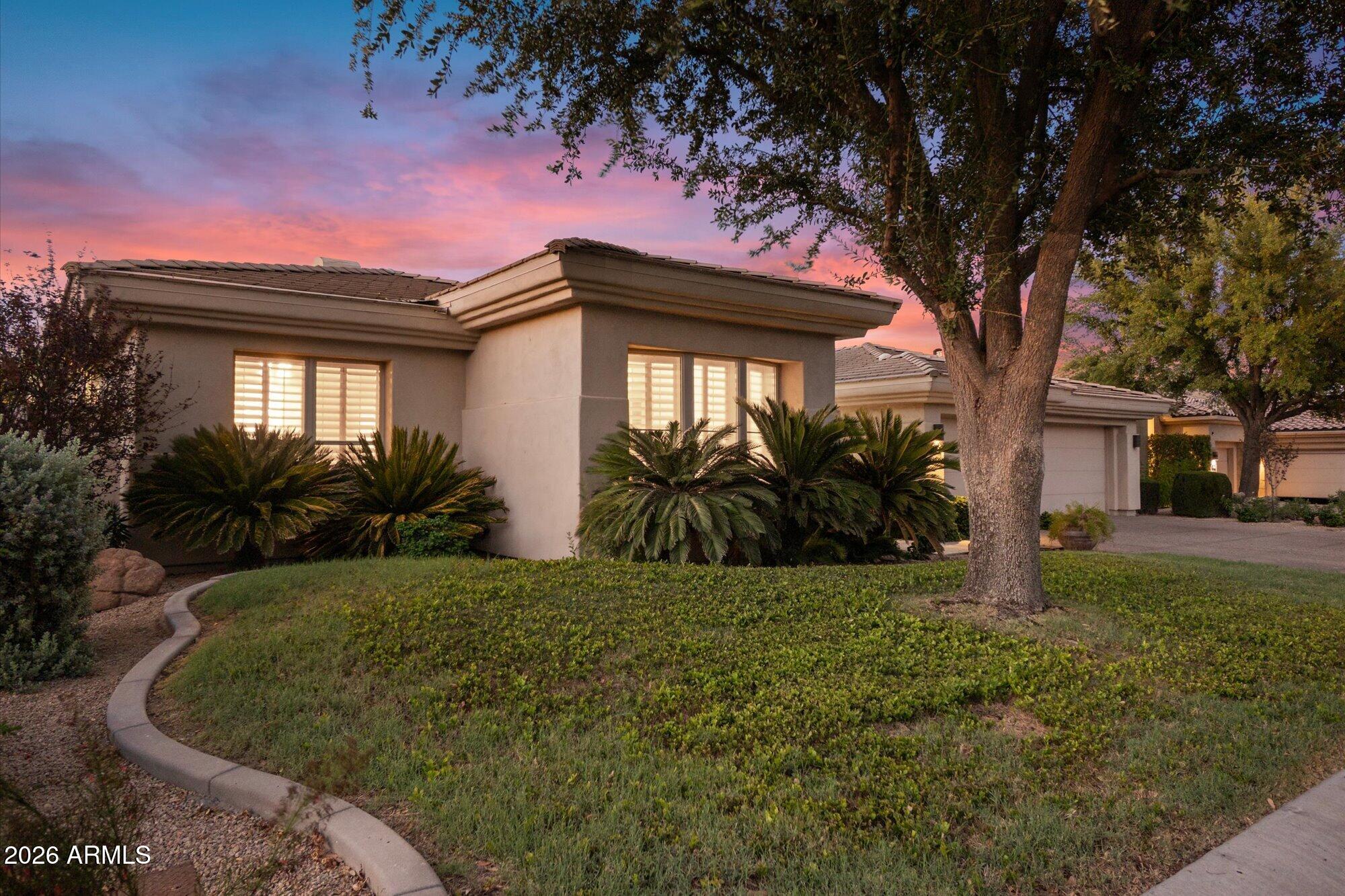 7436 E TUCKEY Lane