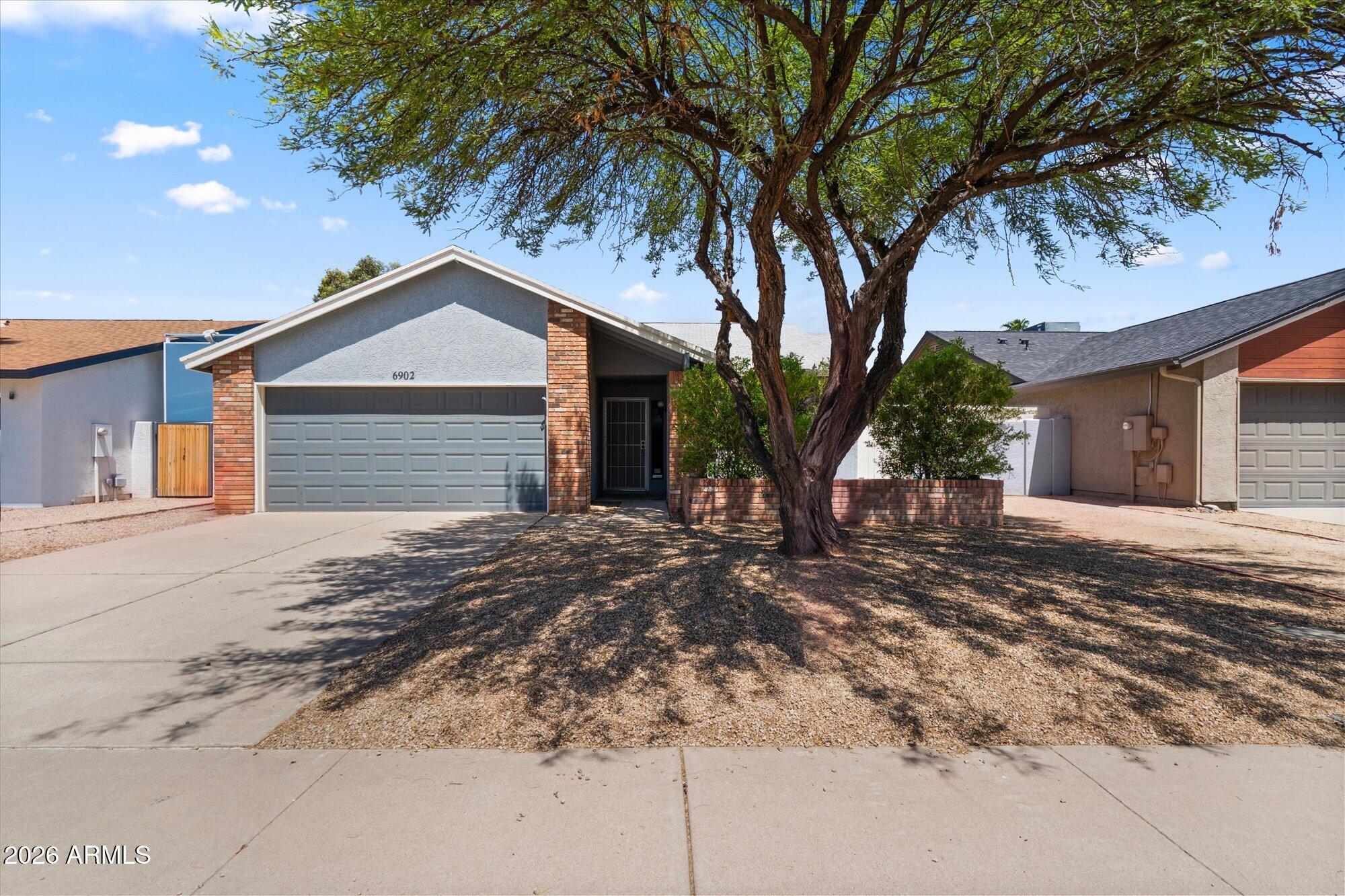 6902 E KATHLEEN Road