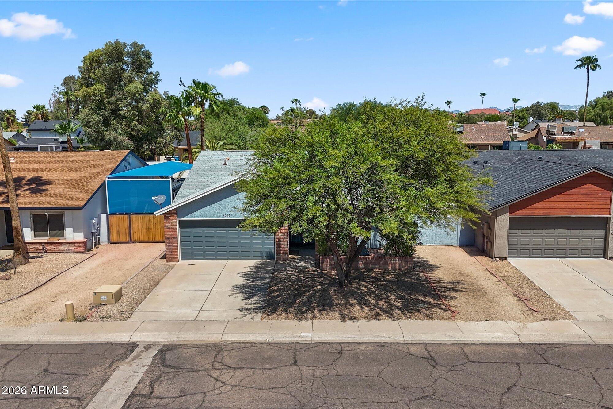 6902 E KATHLEEN Road