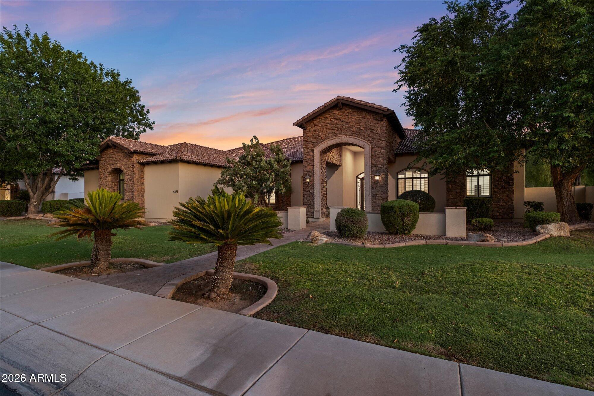 4371 E GEMINI Place