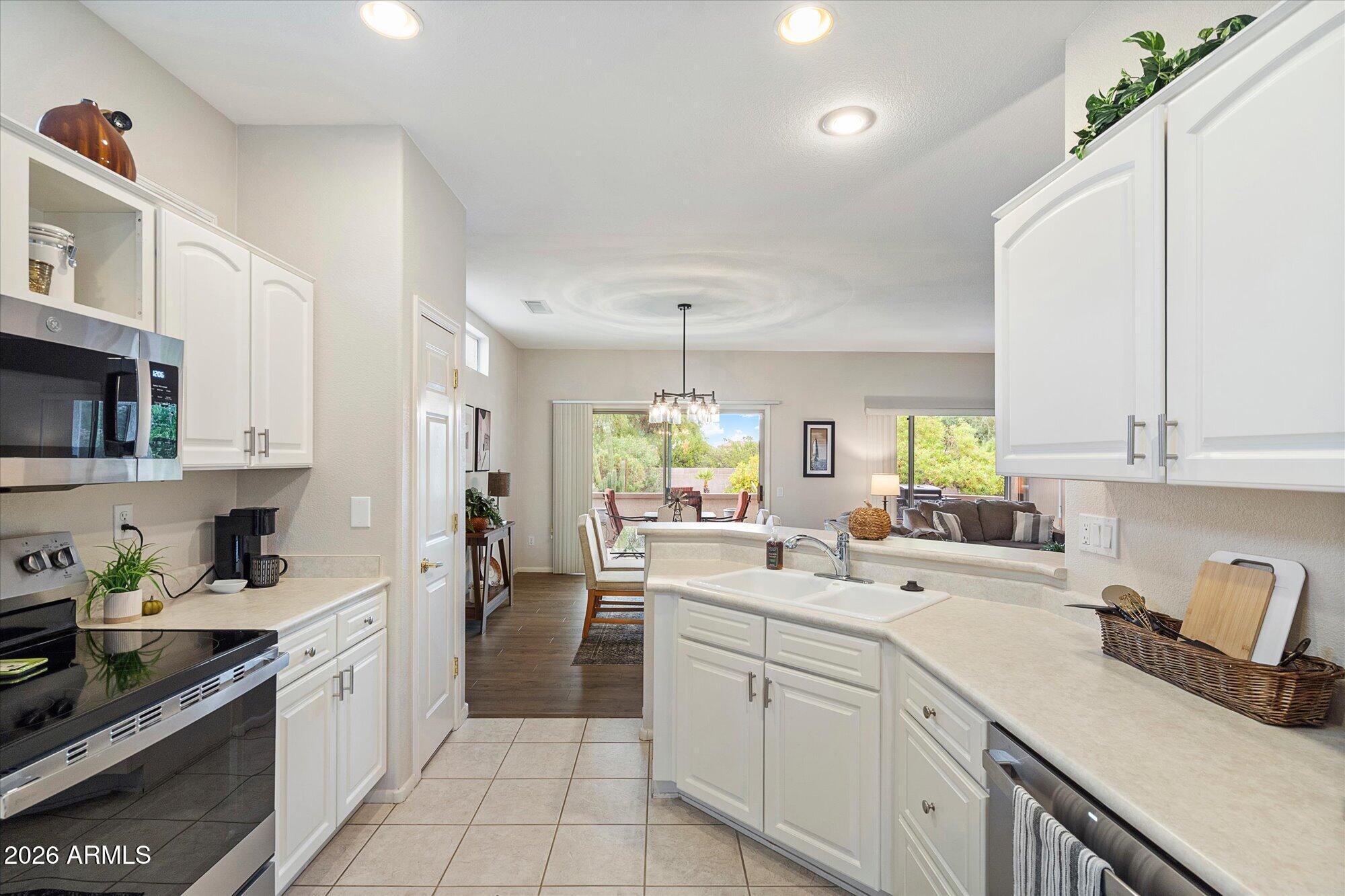 15104 W PINEHURST Lane