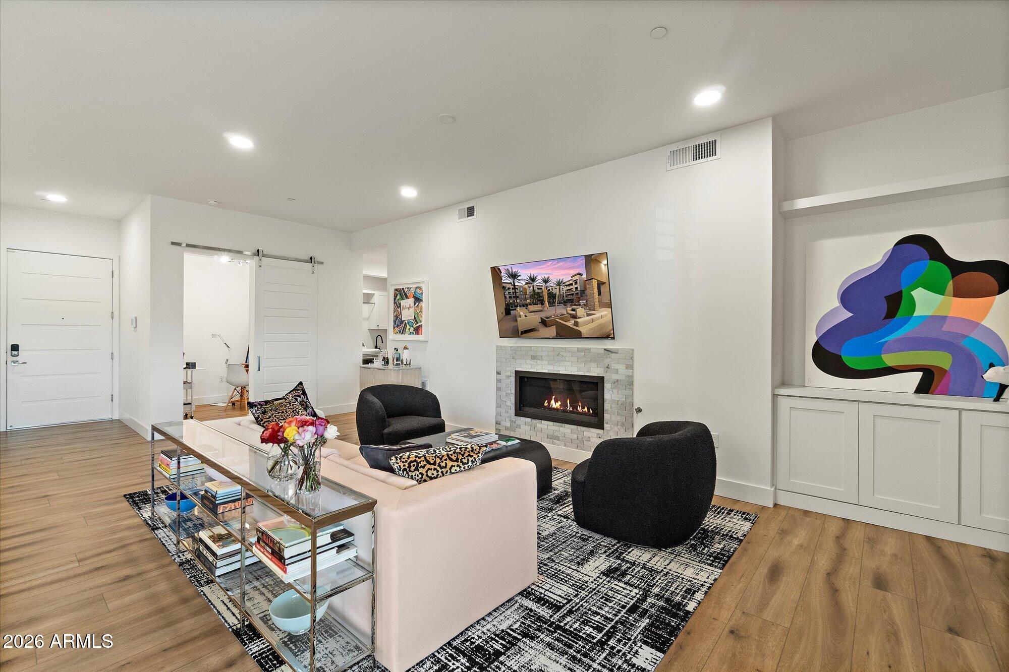 5250 E DEER VALLEY Drive 303