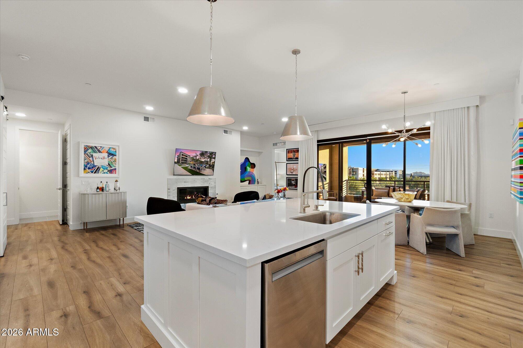 5250 E DEER VALLEY Drive 303