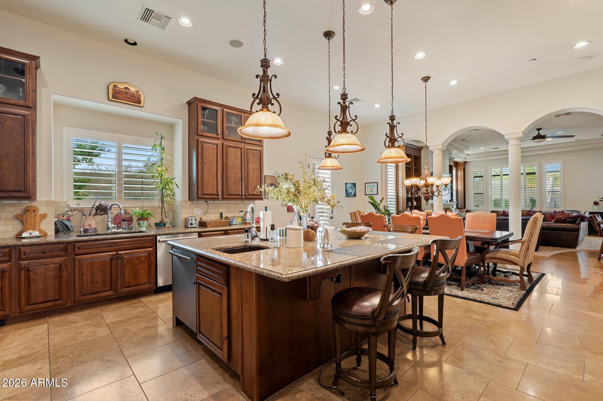 9894 E DESERT BEAUTY Drive