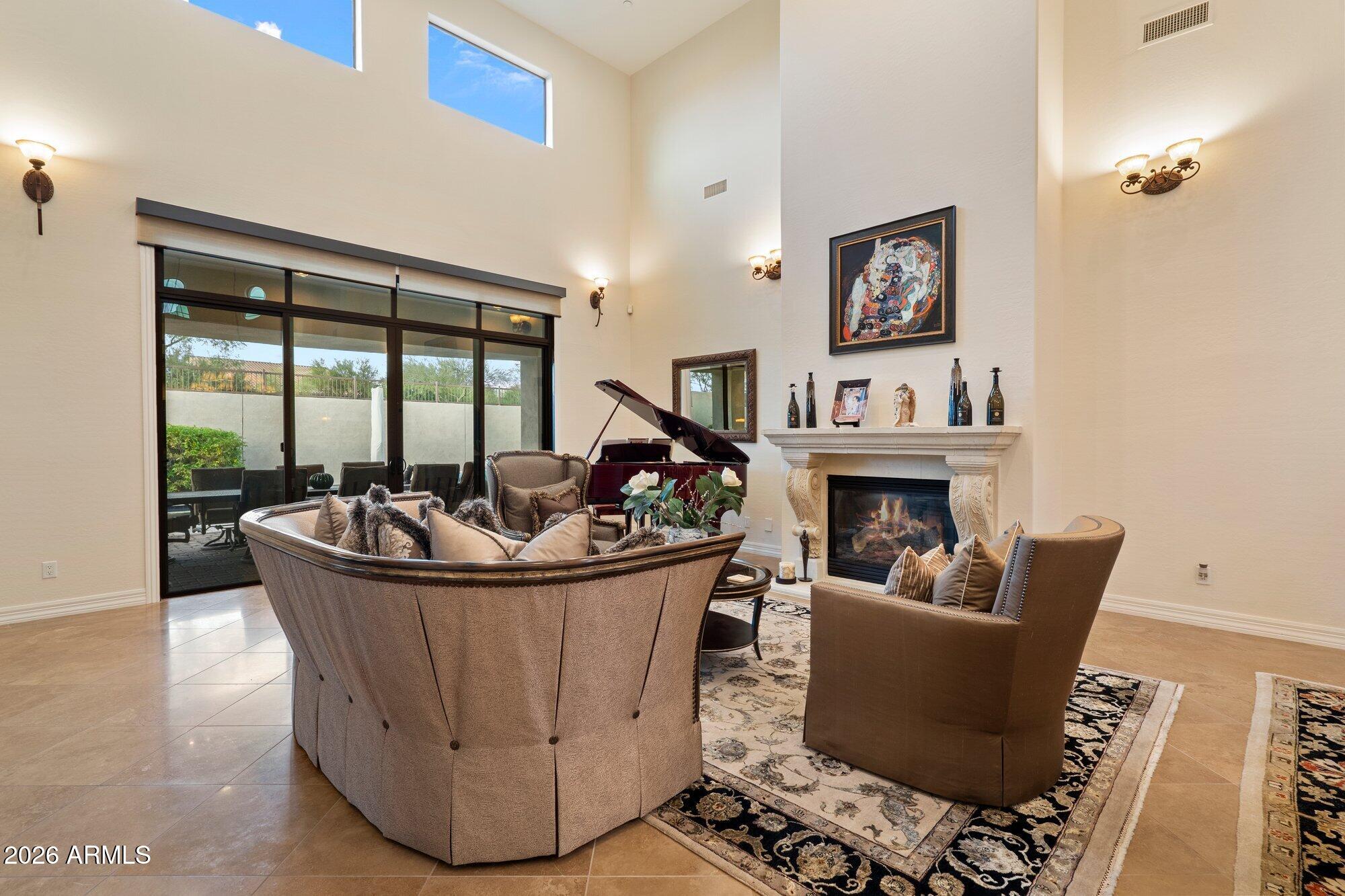 9894 E DESERT BEAUTY Drive