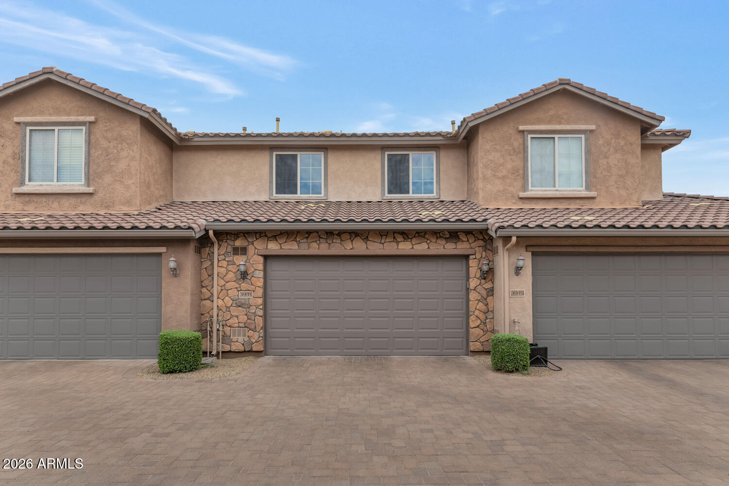 3911 E Cat Balue Drive