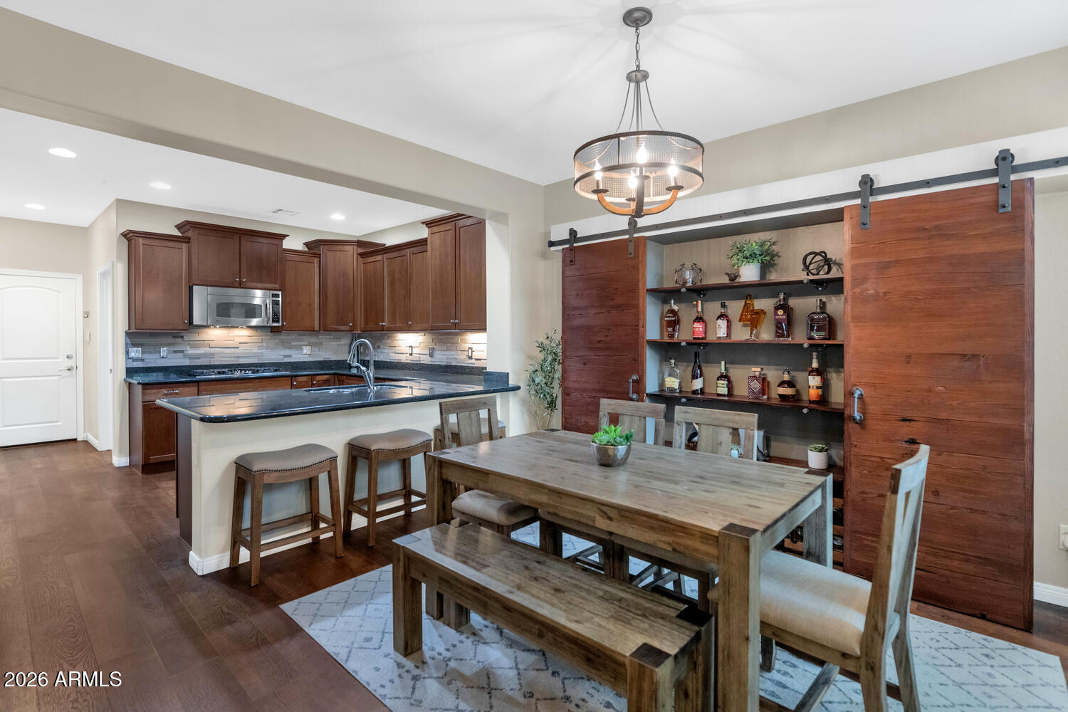 3911 E Cat Balue Drive