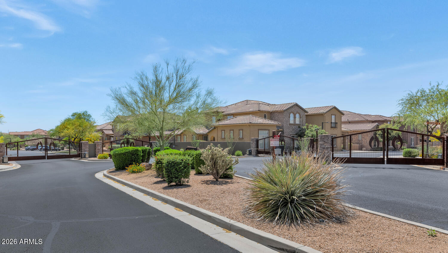 3911 E Cat Balue Drive