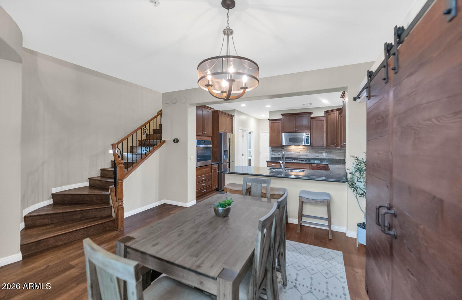 3911 E Cat Balue Drive