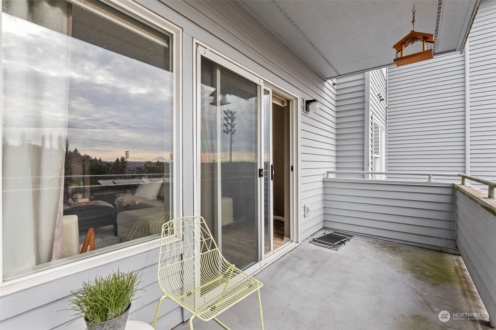 3271 SW Avalon Way #302