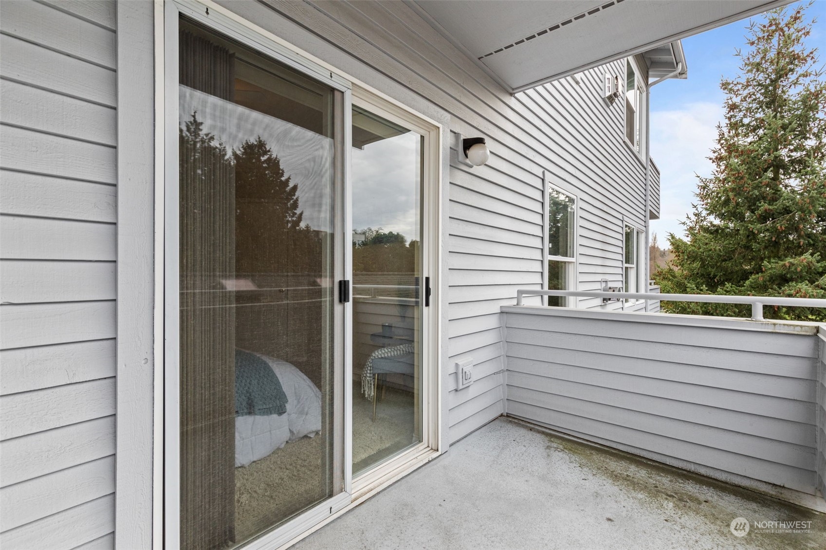 3271 SW Avalon Way #302