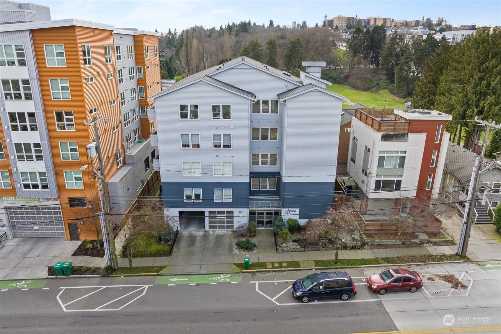 3271 SW Avalon Way #302