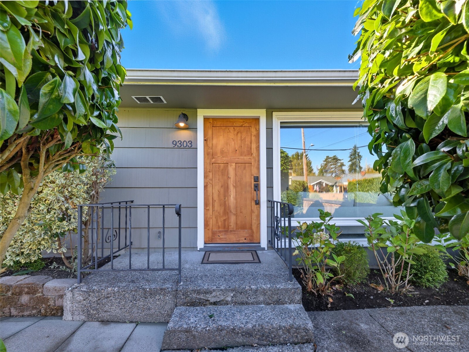 9303 32nd Avenue SW