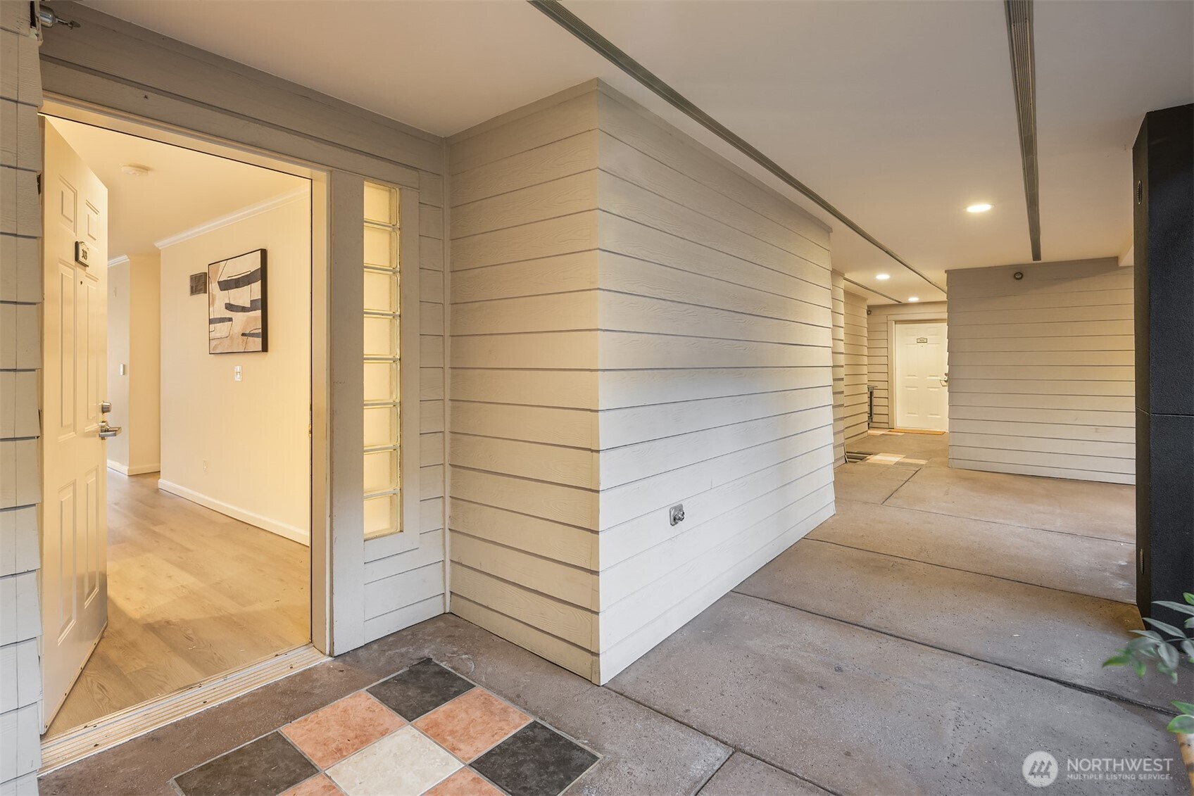 1417 Queen Anne Avenue N Unit: 303