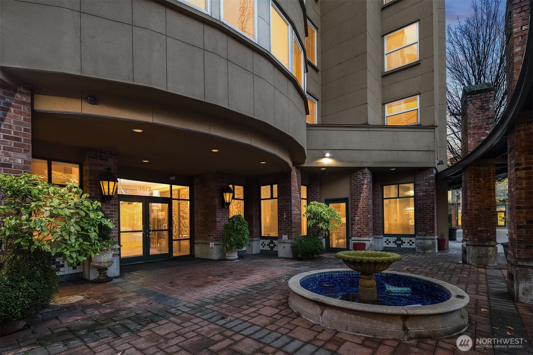 1417 Queen Anne Avenue N Unit: 303