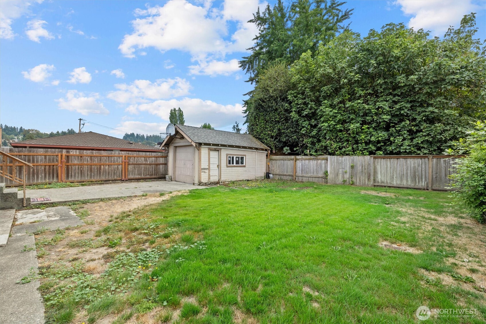 1211 N 3rd Street