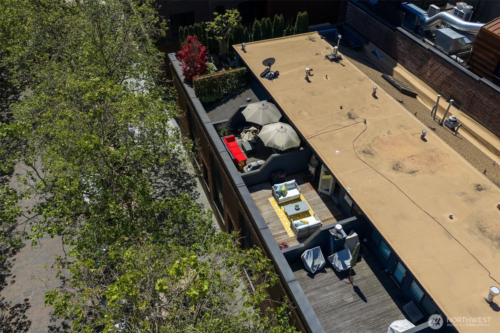 121 S Jackson Street Unit: 4