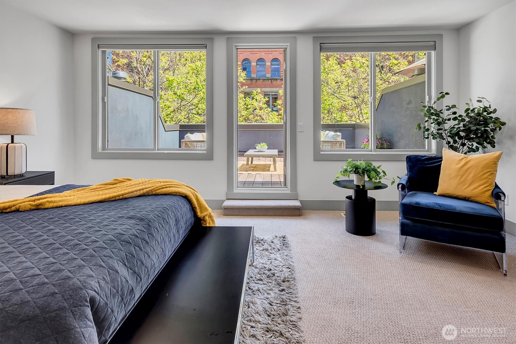 121 S Jackson Street Unit: 4