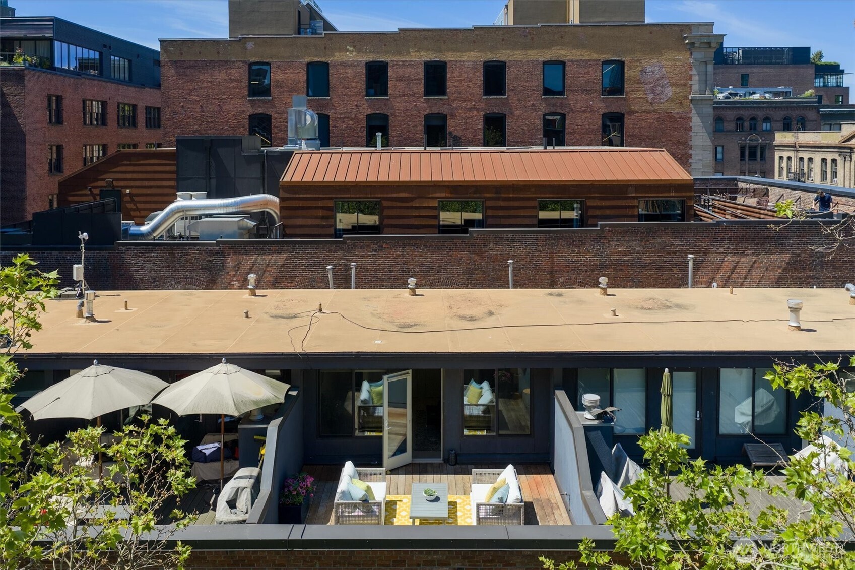 121 S Jackson Street Unit: 4