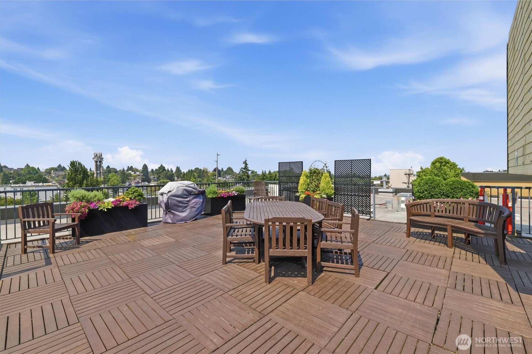 1417 Queen Anne Avenue N Unit: 303