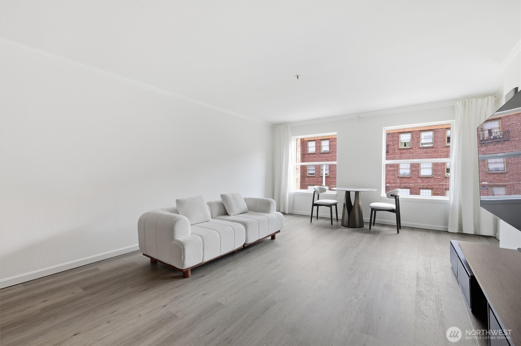 1417 Queen Anne Avenue N Unit: 303