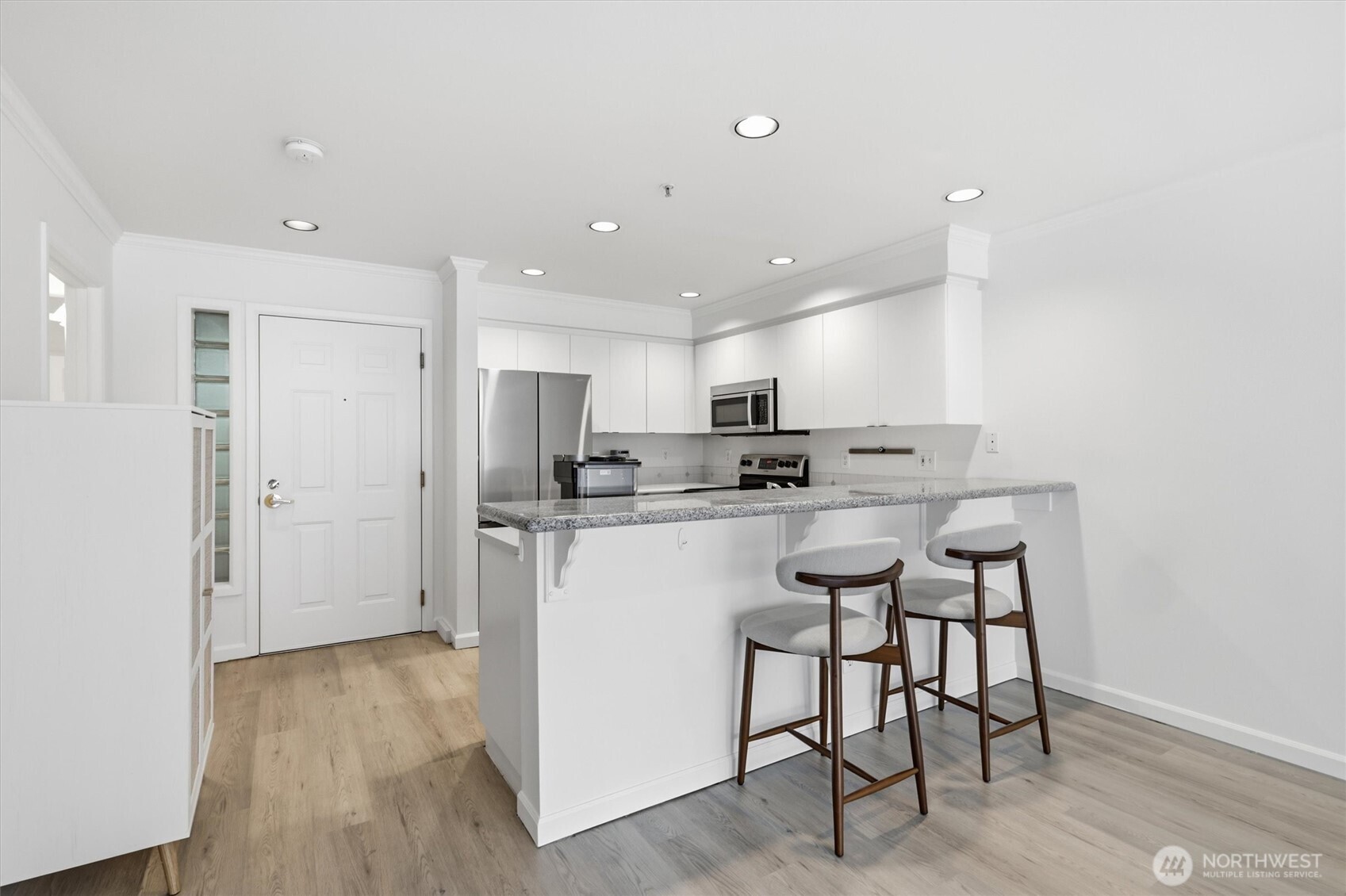 1417 Queen Anne Avenue N Unit: 303