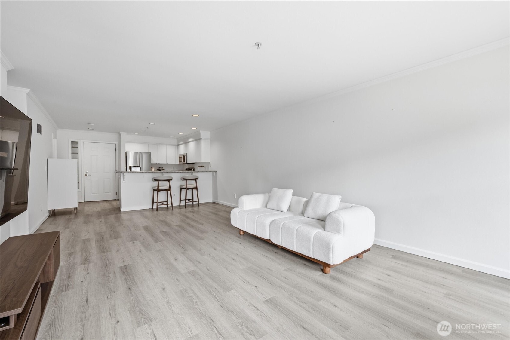 1417 Queen Anne Avenue N Unit: 303