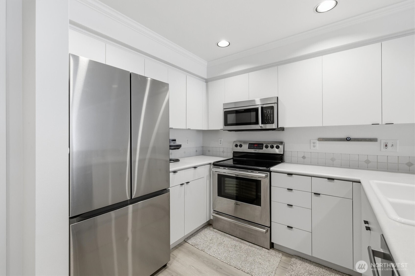 1417 Queen Anne Avenue N Unit: 303