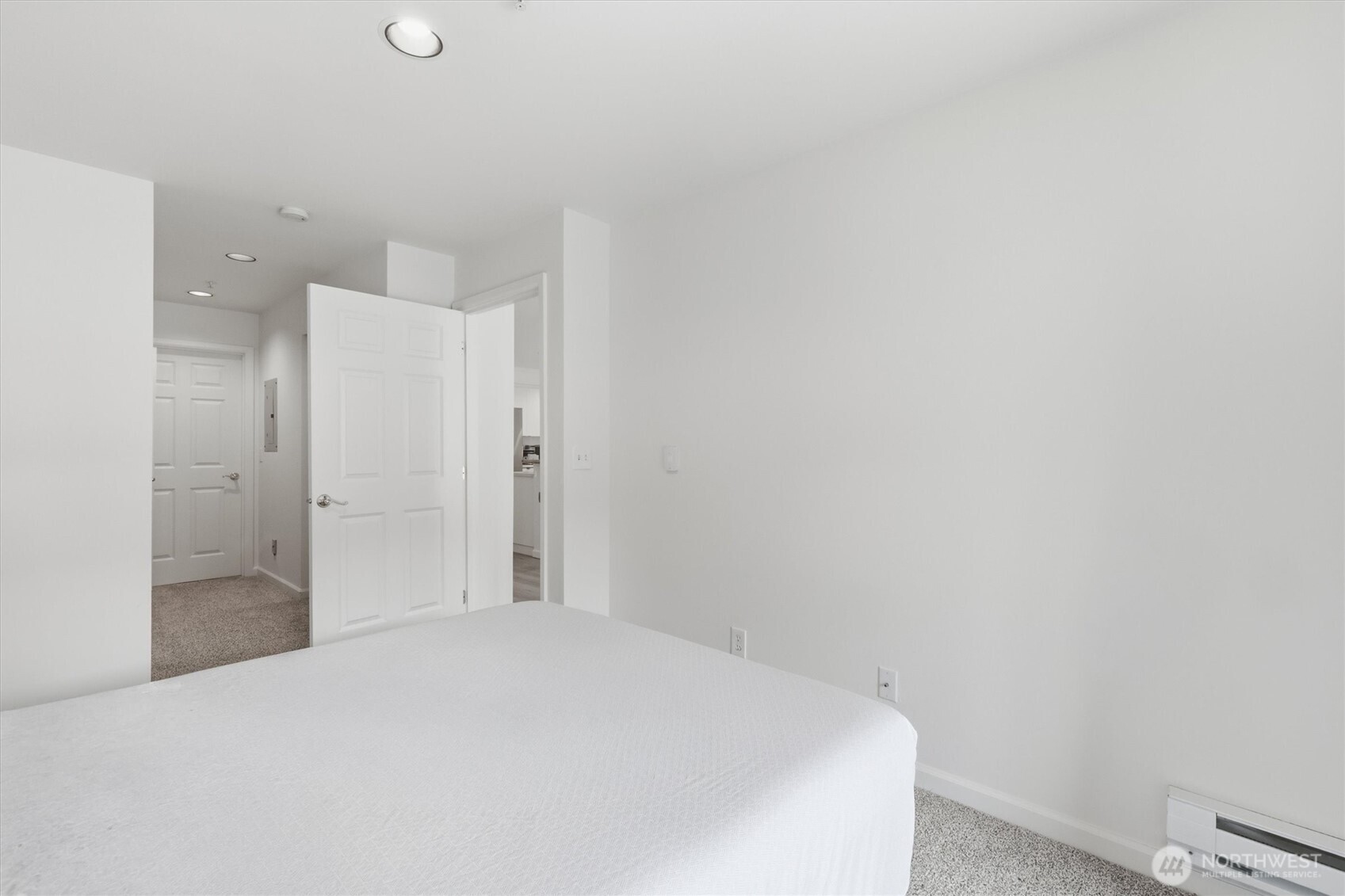 1417 Queen Anne Avenue N Unit: 303
