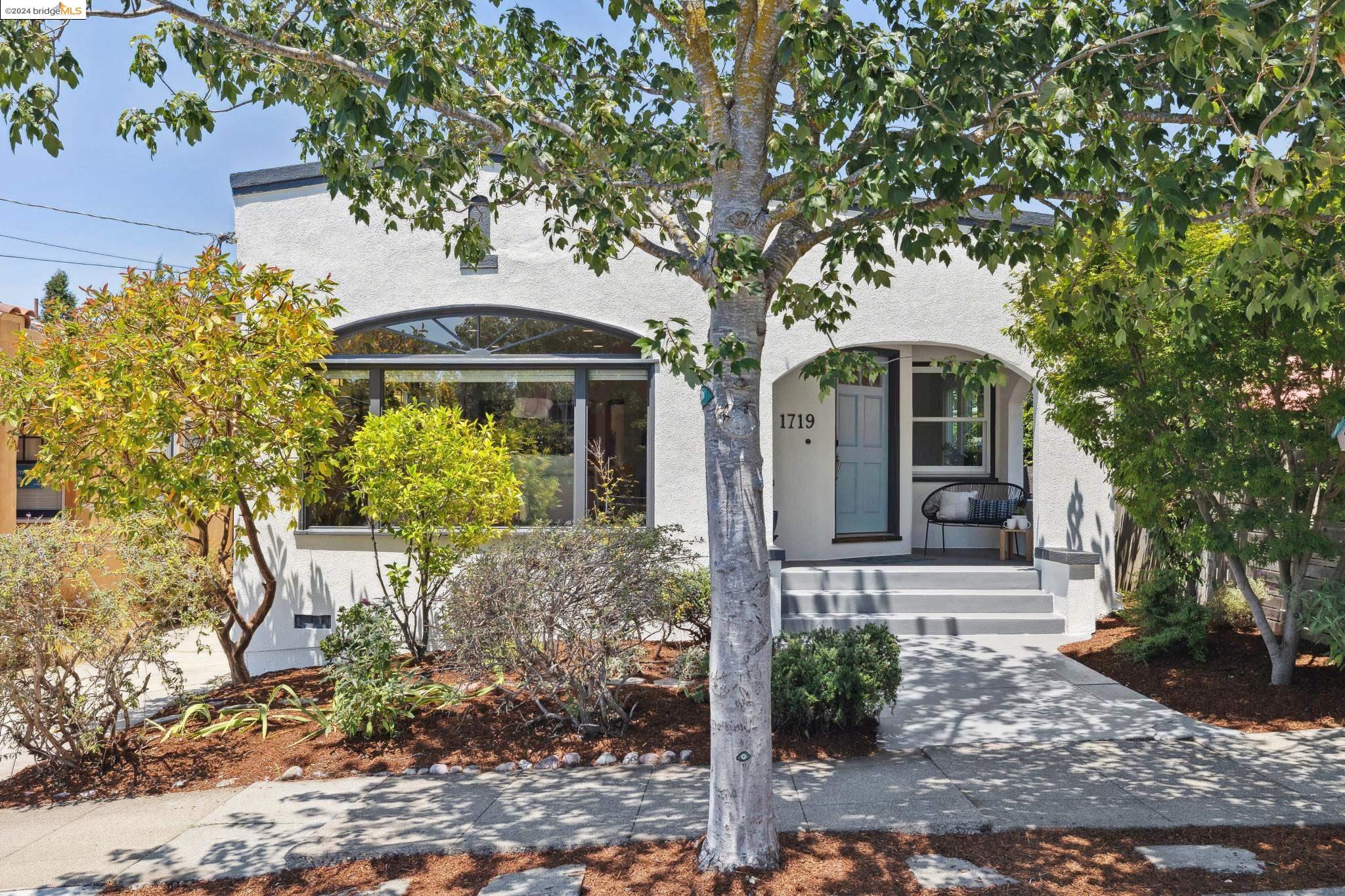 1719 Buena Ave