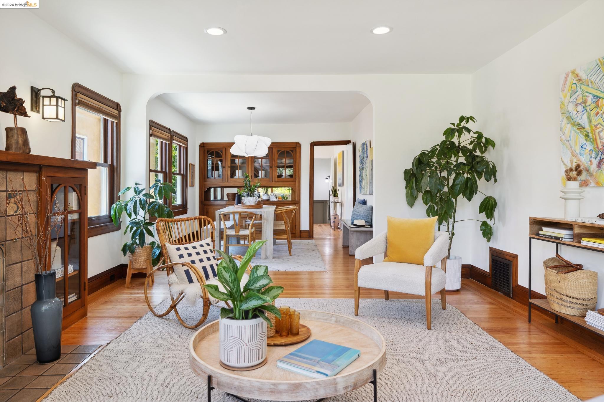 1719 Buena Ave