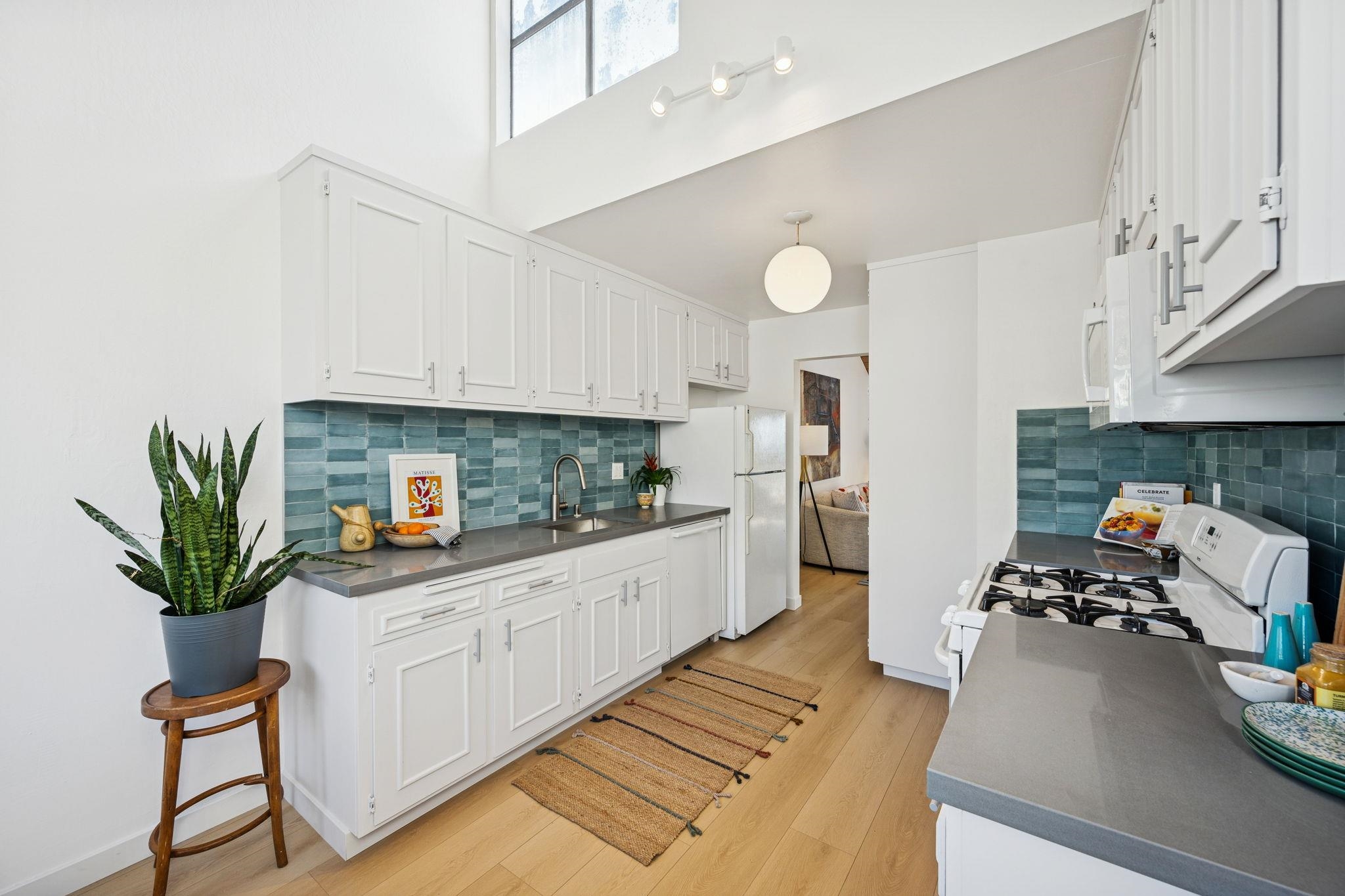 1372 Henry Street